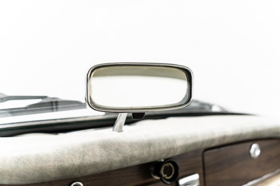 Детали интерьера Auto Union 1000 SP Coupe 1960 года  (фото 35 из 84)